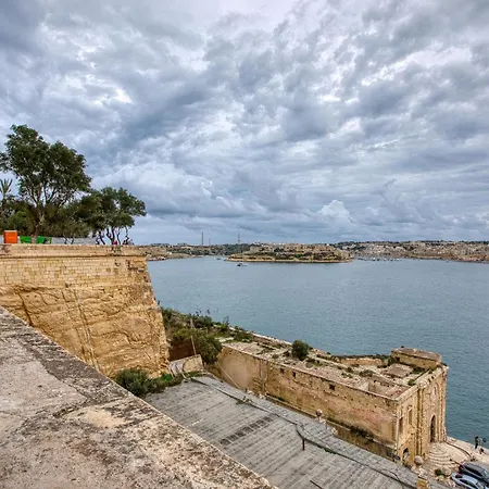 Appartamento Luxury Traditional 3 Bedroom With Balcony And Sea View Ldem1-6 La Valletta