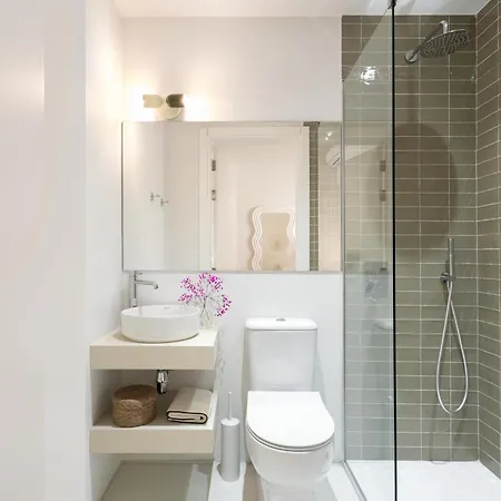 Appartamento Luxury Traditional 3 Bedroom With Balcony And Sea View Ldem1-6 *