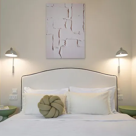 Luxury Traditional 3 Bedroom With Balcony And Sea View Ldem1-6