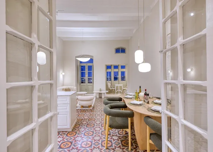 Luxury Traditional 3 Bedroom With Balcony And Sea View Ldem1-6 Valletta