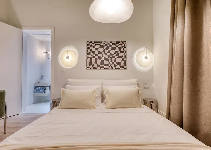 Luxury Traditional 3 Bedroom With Balcony And Sea View Ldem1-6