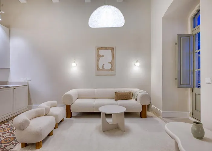 Apartament Luxury Traditional 3 Bedroom With Balcony And Sea View Ldem1-6 *